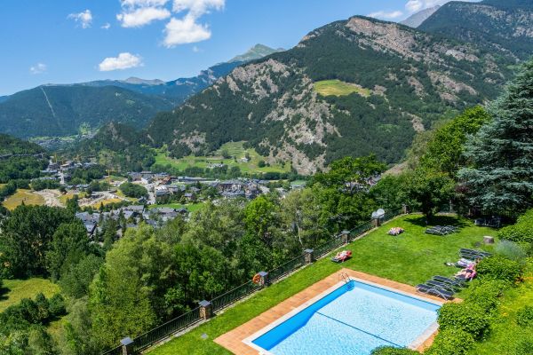 PISCINA-ORDINO.jpg